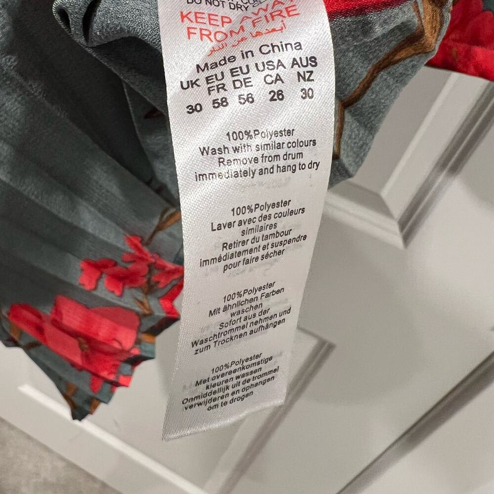 NWT Pretty Little Thing Plus Size Green Floral Longsleeve Pleated‎ Midi Dress 30 - Picture 5 of 11